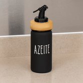 azeiteiro preto com bico dosador preto e tampa de bambu para cozinha